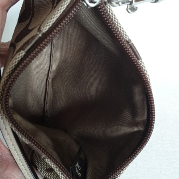 Coach Signature Jacquard Canvas wristlet